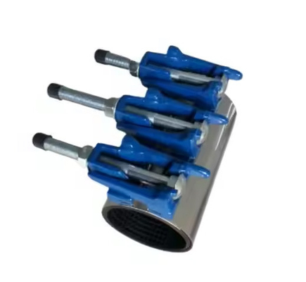 kopen PN16 Ductiel ijzeren reparatie klemmen voor buizen PE PVC HDPE water en olie rechte buizen EPDM rubber afdichtingen buizen lek reparatie klem online vervaardiging